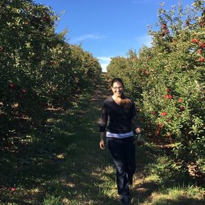 Meet your Posher, Lora